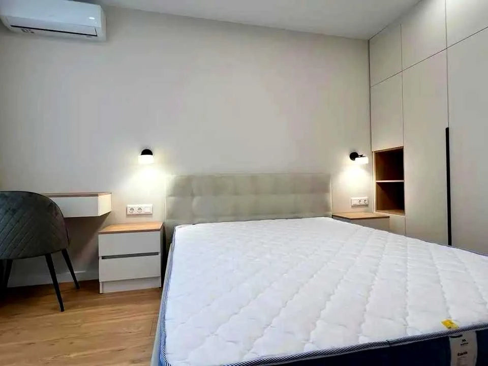 One-room apartment. Viktor Nekrasova St.