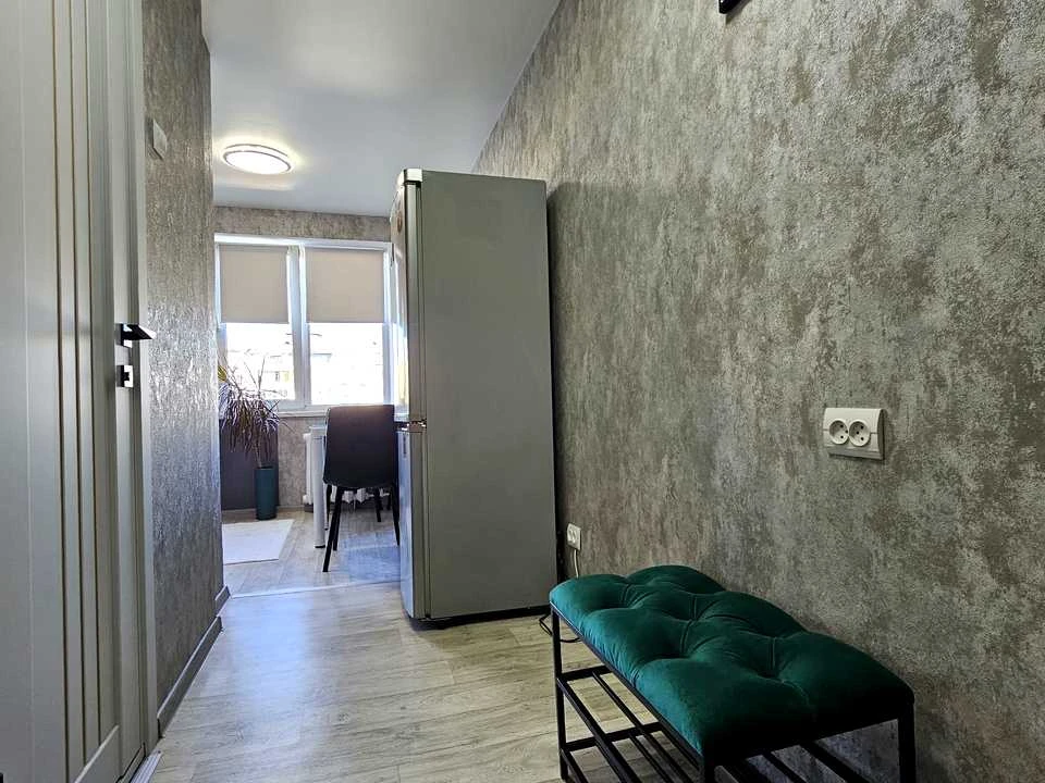 Apartment. Kyiv, Dniprovska nabezhna St.