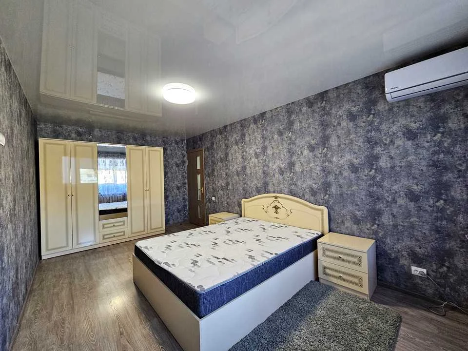 Apartment. Kyiv, Dniprovska nabezhna St.
