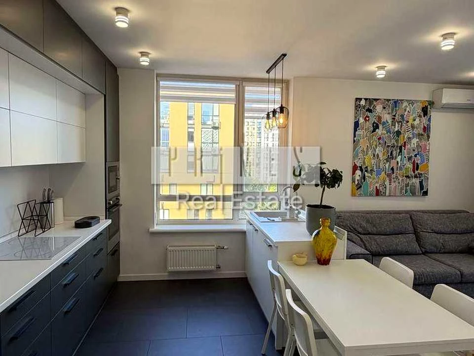 2-room apartment. Kyiv, Salutna St.