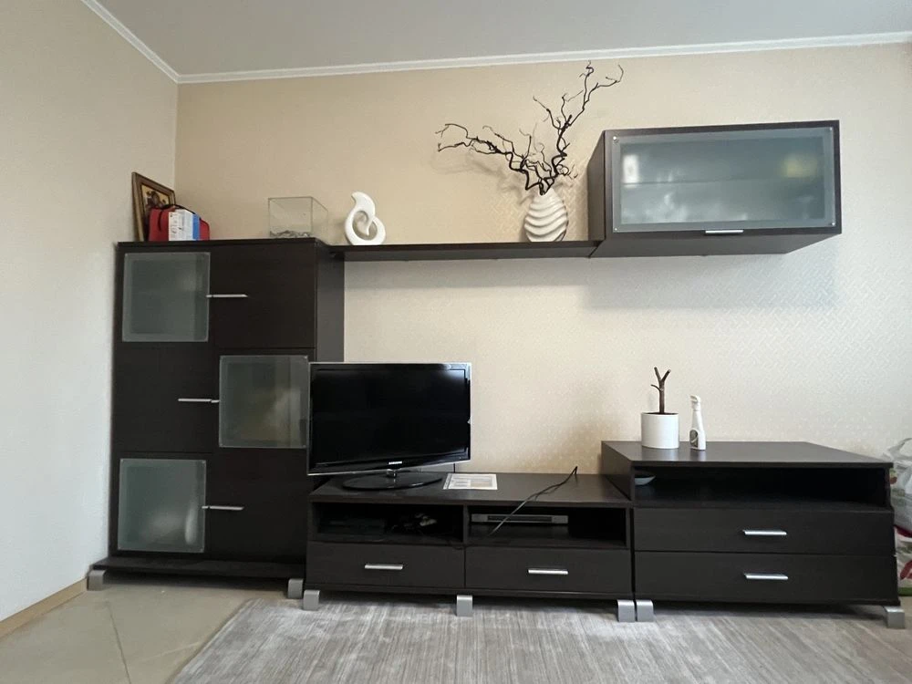 3-room apartment, Trostyanetska