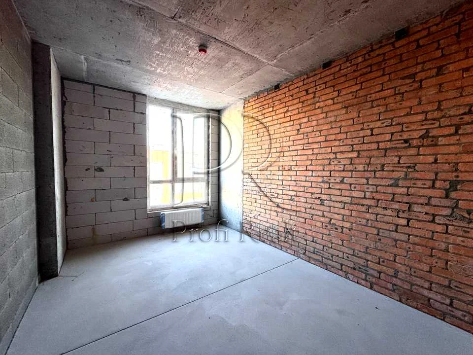 3-room apartment. Kyiv, Salutna St.