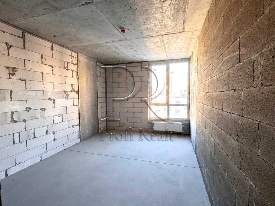 3-room apartment. Kyiv, Salutna St.