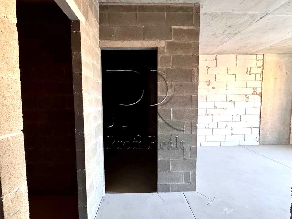 3-room apartment. Kyiv, Salutna St.