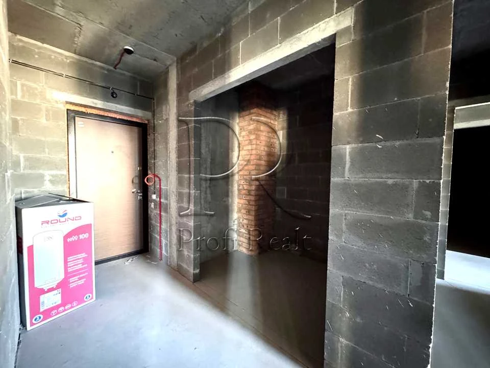 3-room apartment. Kyiv, Salutna St.