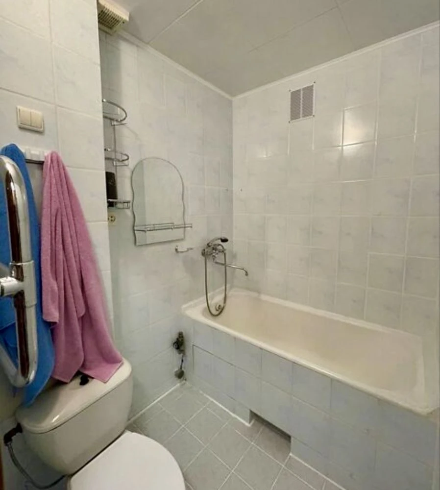 Продається 2-к квартира, 5/5, 46 м2,  М. Донця 18, парк Відр