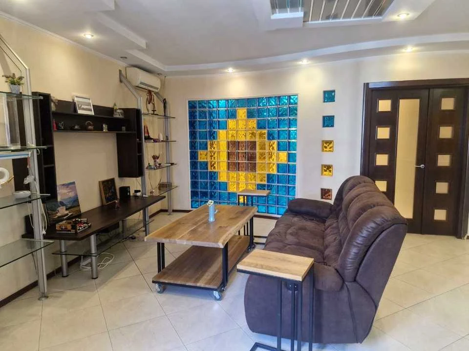 Apartment. Odessa, Odessa community St. Velikogo Fontanu