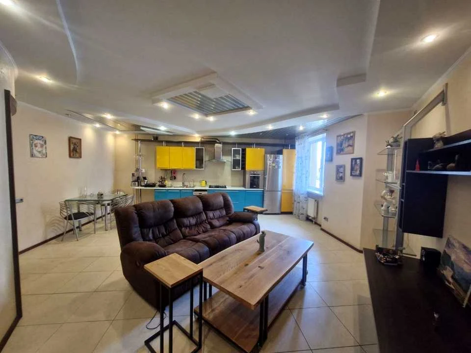 Apartment. Odessa, Odessa community St. Velikogo Fontanu