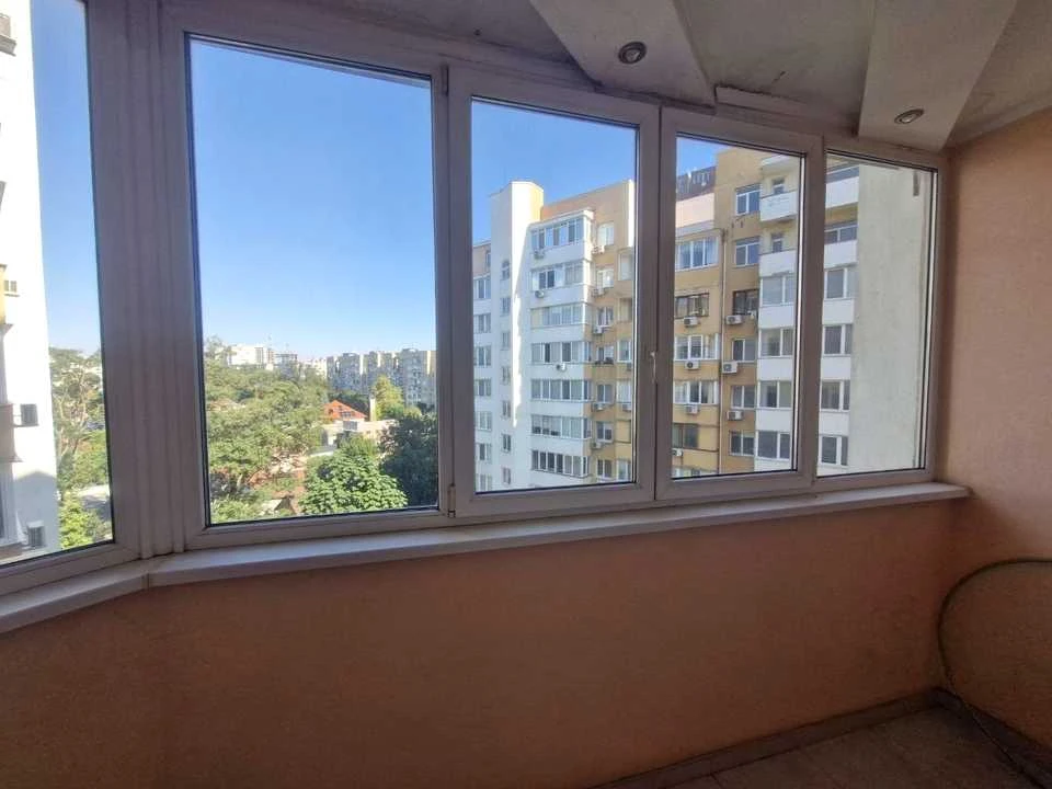 Apartment. Odessa, Odessa community St. Velikogo Fontanu