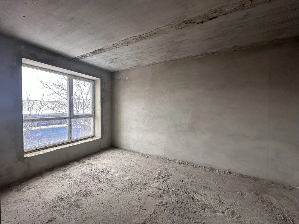 One-room apartment near the park, with a boiler, central location