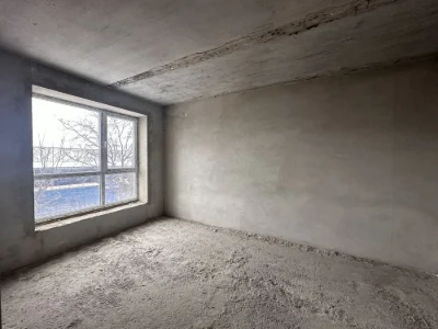 One-room apartment near the park, with a boiler, central location