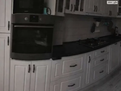 Long-Term Rental Apartment, Rynok Square