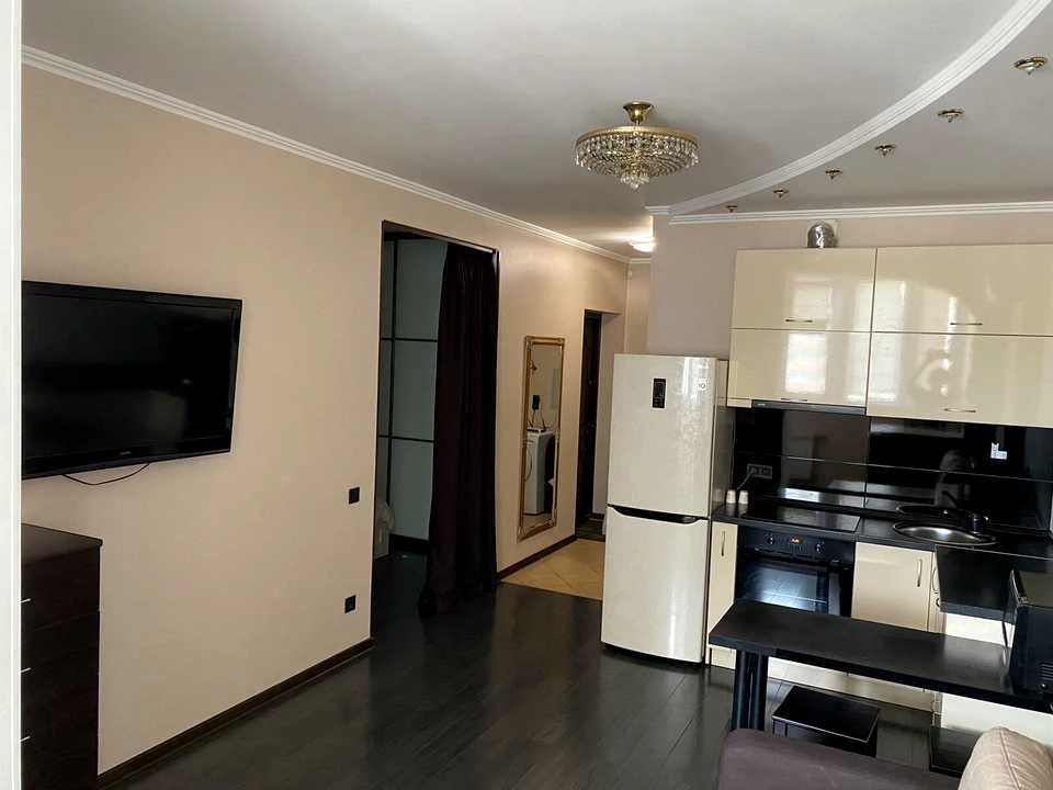One-room apartment. Street: Petra Kalnischevs'kyi.
