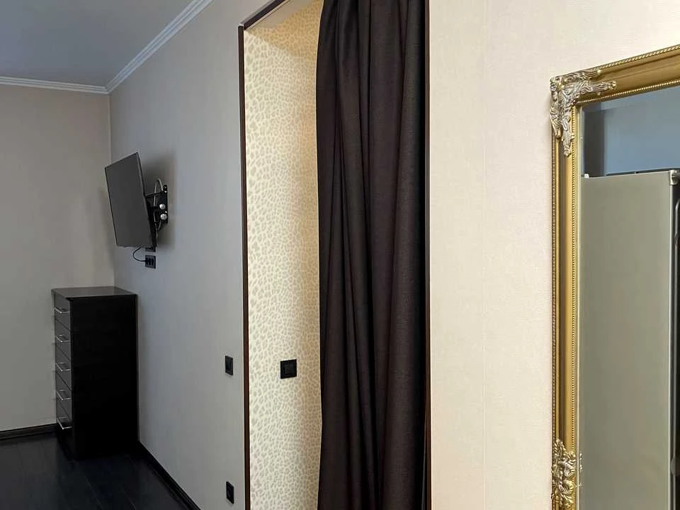 One-room apartment. Street: Petra Kalnischevs'kyi.