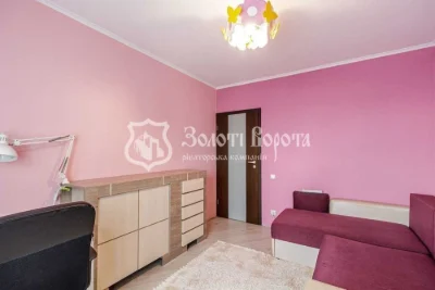 Apartment, 3 rooms. Renovation. European Union, 19a, Mostytskyi m.