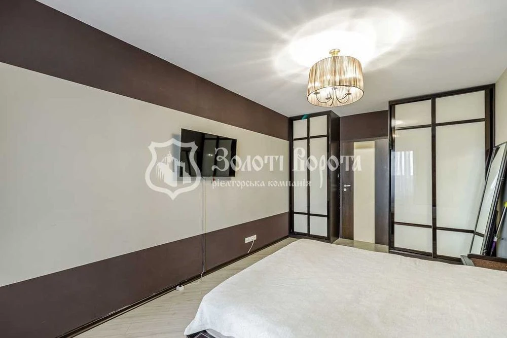 Apartment, 3 rooms. Renovation. European Union, 19a, Mostytskyi m.