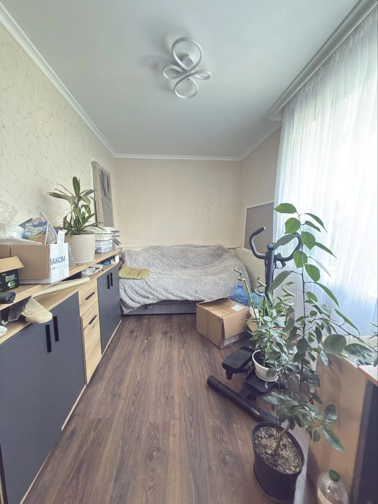 Продаж 3-кімнатна квартира в селищі Кізельгур