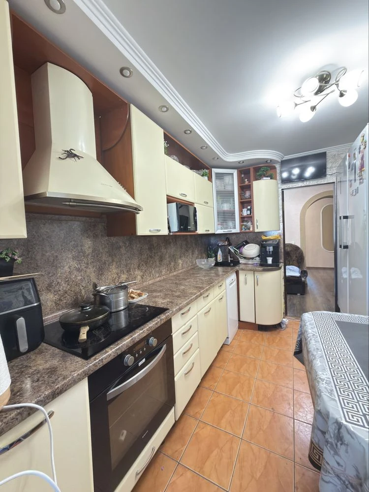 Продаж 3-кімнатна квартира в селищі Кізельгур