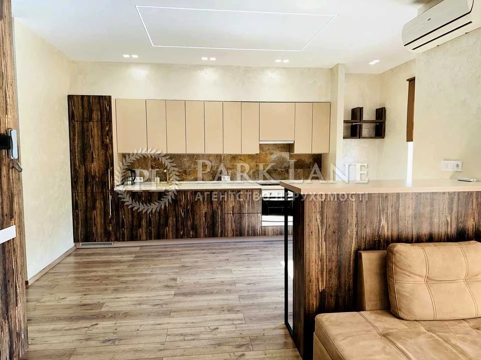 1-room apartment. Kyiv, Yevhena Konovaltsa St.