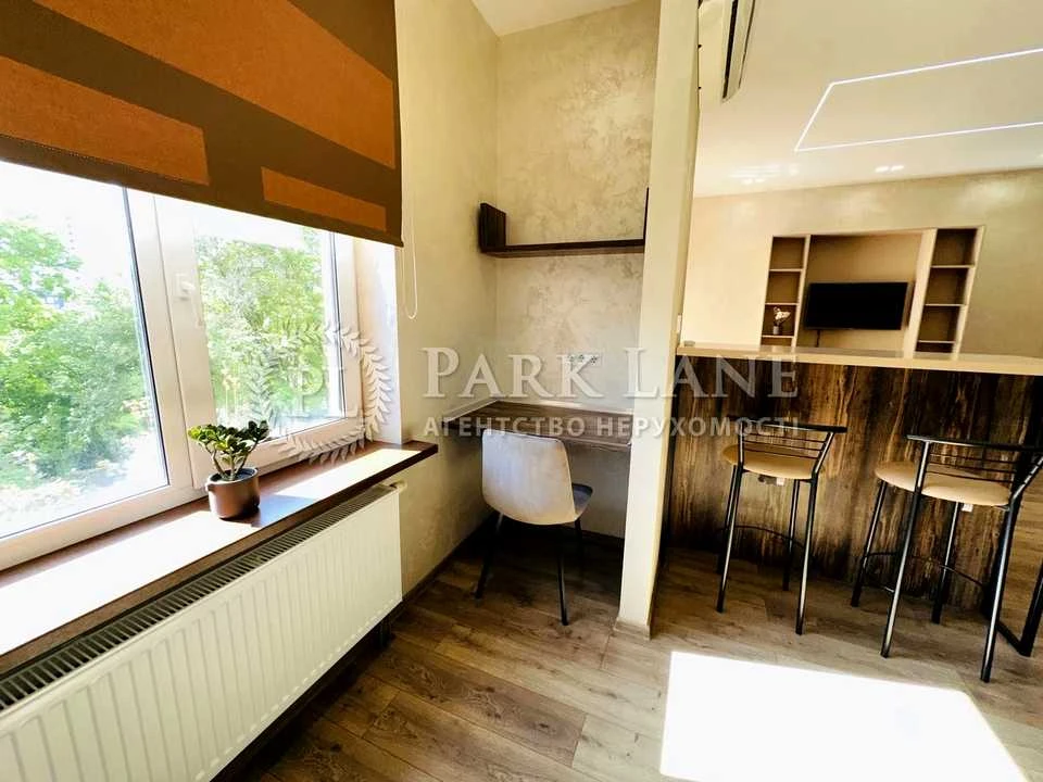 1-room apartment. Kyiv, Yevhena Konovaltsa St.