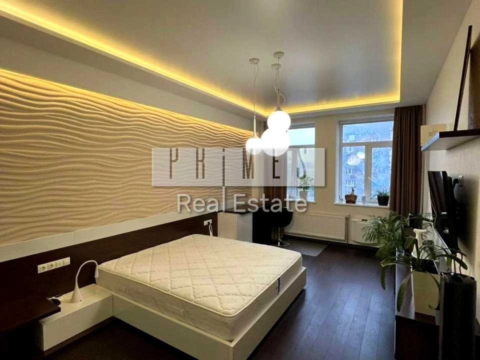 Apartment. Kyiv, Lesya Ukrainky Blvd.