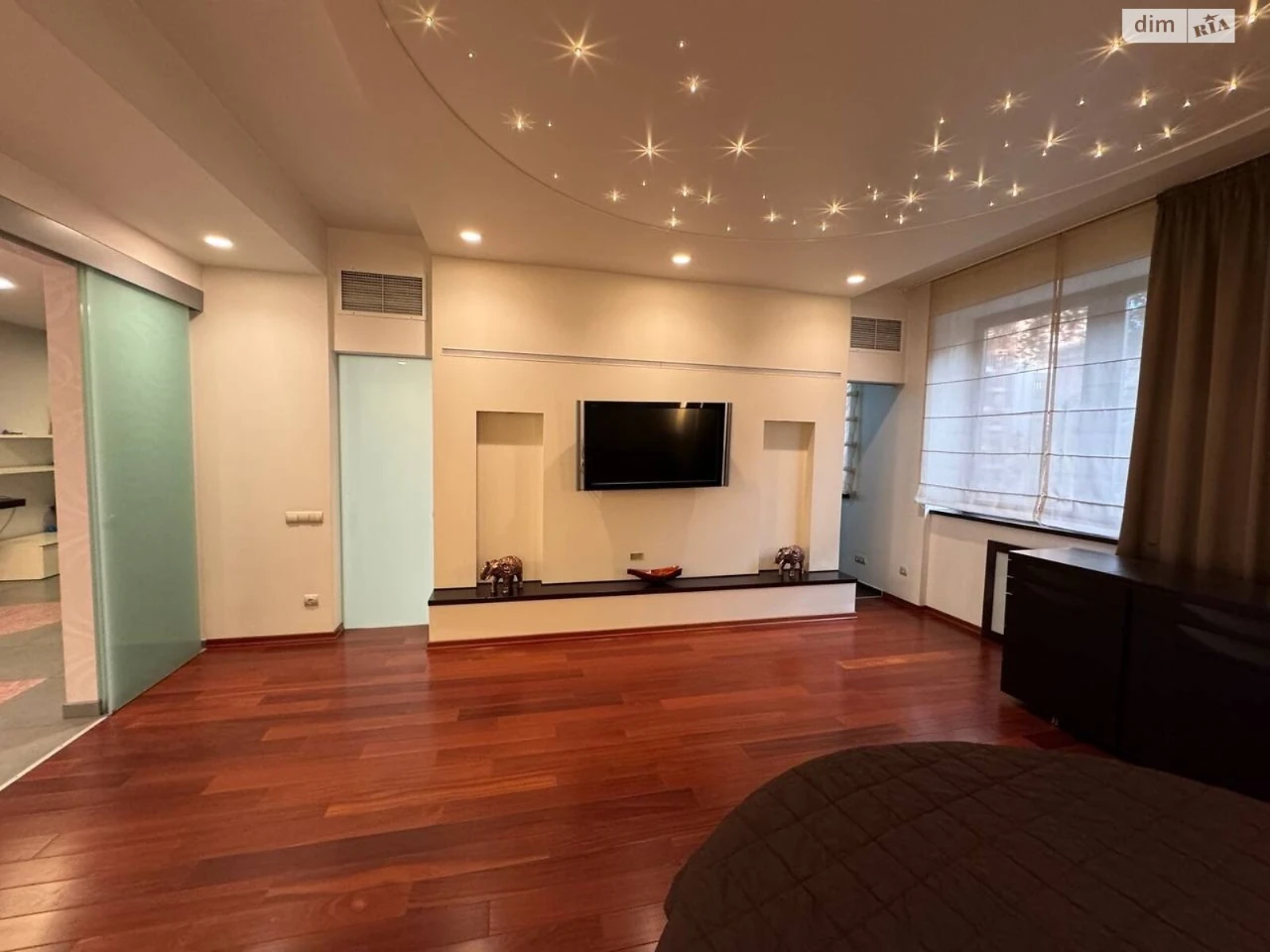 Long-Term Rental Apartment Park L. Hloba