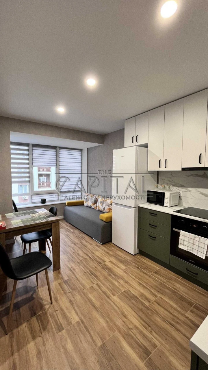Продаж 1-кімнатноі квартири ЖК Club House Жуляни ТРЦ Республ