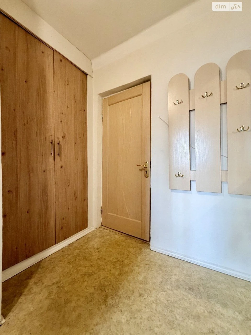 Sale of Apartment in Holosiiv