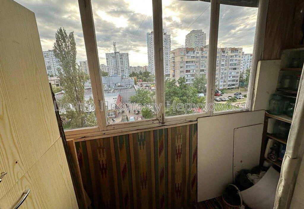 Sale of a 3-room apartment 65 sq m on the 6th floor of 9 in Kyiv!