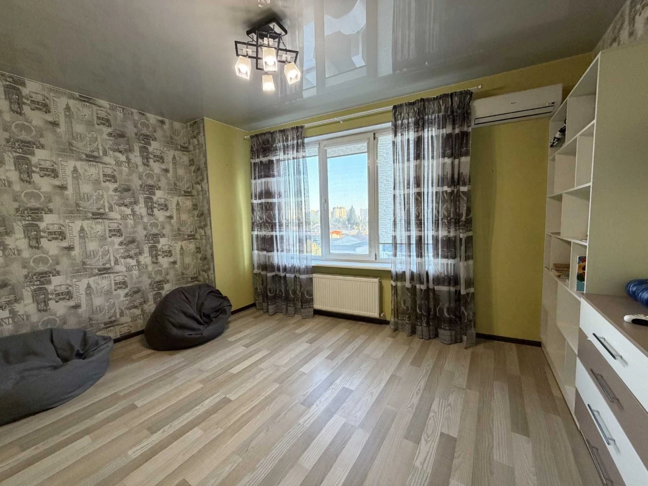 Продається 2-кімнатна квартира 66 м² у ЖК "Александровський" / Пантеле