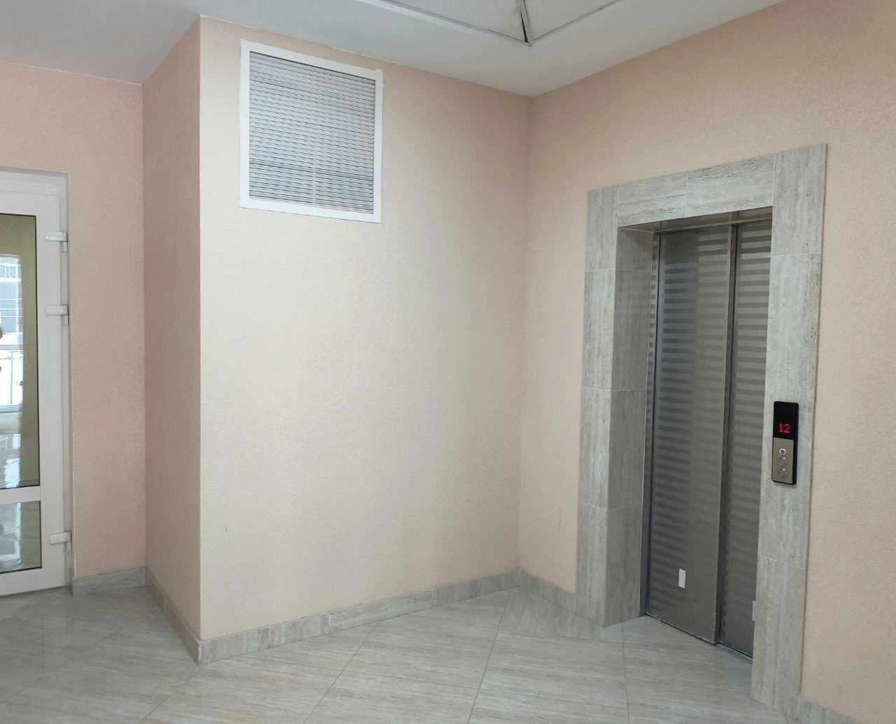 Продам 1-к квартиру 40,4 м2 в ЖК Аквамарин / 5 этаж / Сдан
