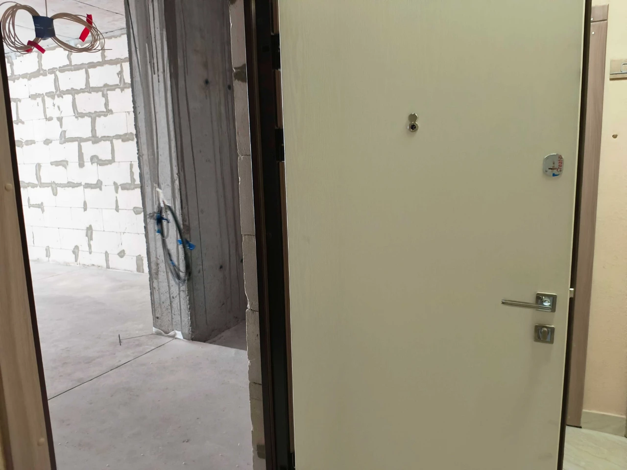 Продам 1-к квартиру 40,4 м2 в ЖК Аквамарин / 5 этаж / Сдан
