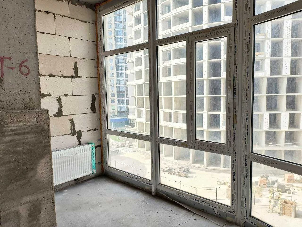 Продам 1-к квартиру 40,4 м2 в ЖК Аквамарин / 5 этаж / Сдан