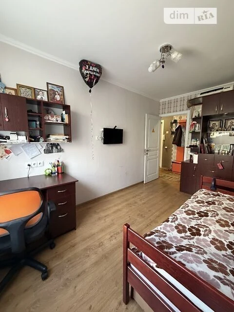 Sale of 3-room apartment 65 sq. m on Roman Shukhevych Avenue 8A • I