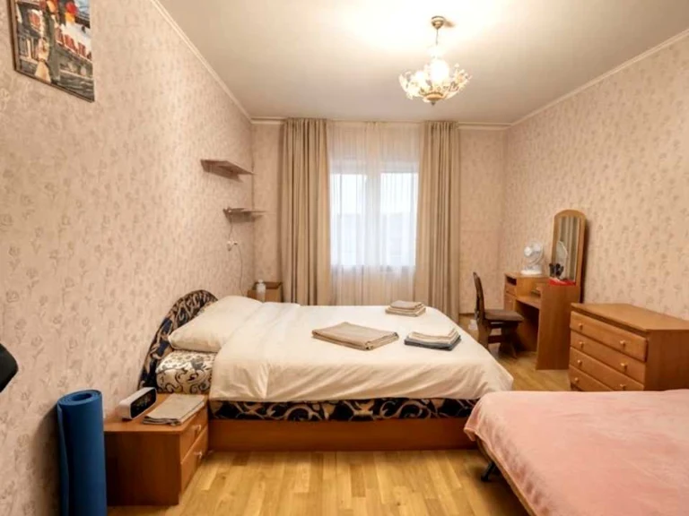 One-room apartment. Kyiv, Dragomannova St.