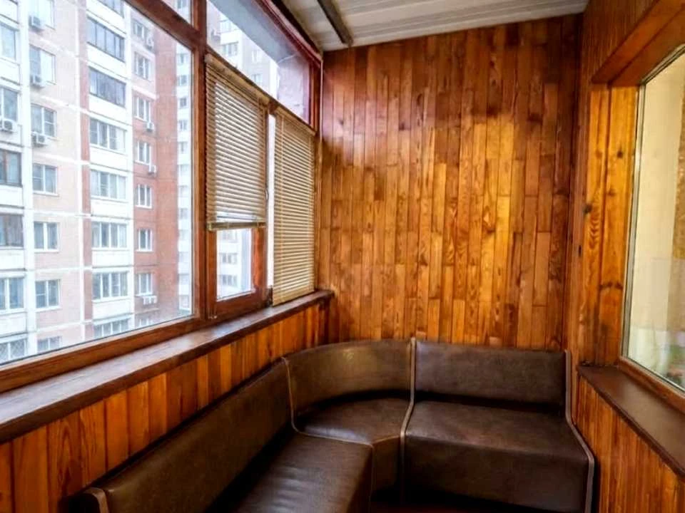 One-room apartment. Kyiv, Dragomannova St.