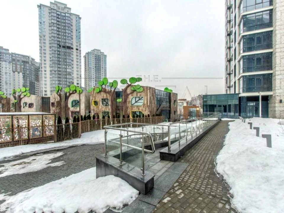 Квартира. Киев, улица Андрея Верхогляда