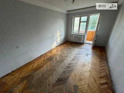 For sale, two-room apartment at Lesya Kurbas 18, Sviatoshynskyi.