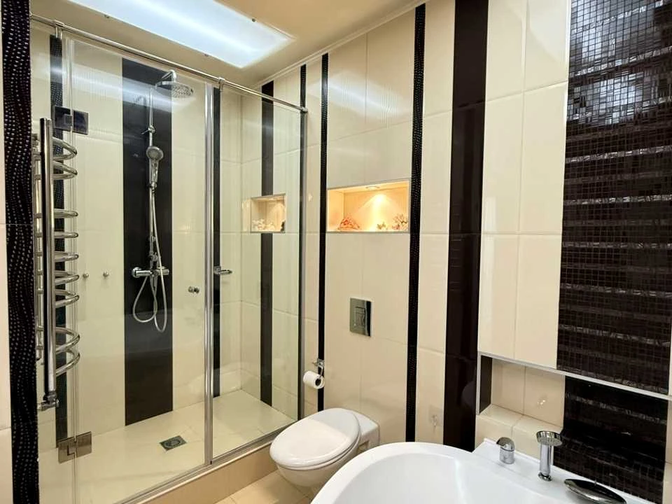 3-room apartment. Odesa, Князя Ярослава Мудрого street.