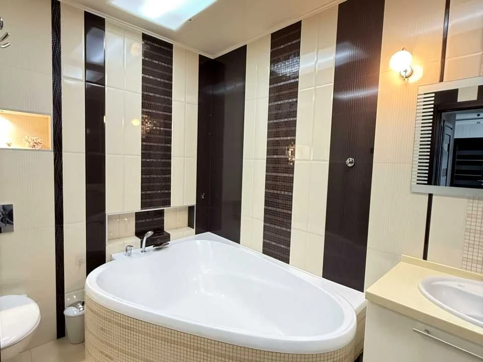 3-room apartment. Odesa, Князя Ярослава Мудрого street.