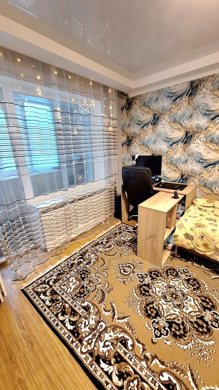 ПРОДАМ 3кв. ул.Энтузиастов 4/9эт.  (Почта) РЕМОНТ цена 42 00
