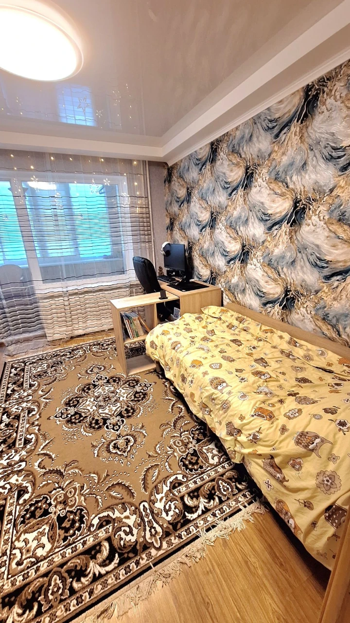 ПРОДАМ 3кв. ул.Энтузиастов 4/9эт.  (Почта) РЕМОНТ цена 42 00