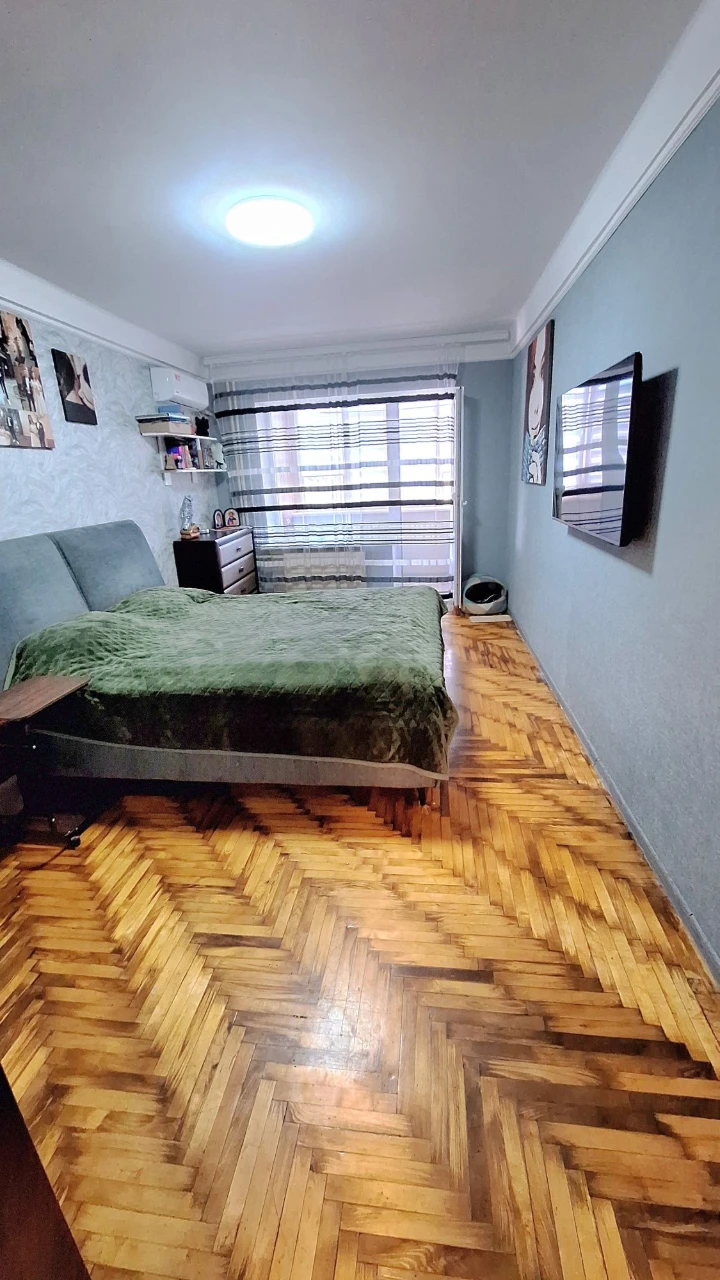 ПРОДАМ 3кв. ул.Энтузиастов 4/9эт.  (Почта) РЕМОНТ цена 42 00