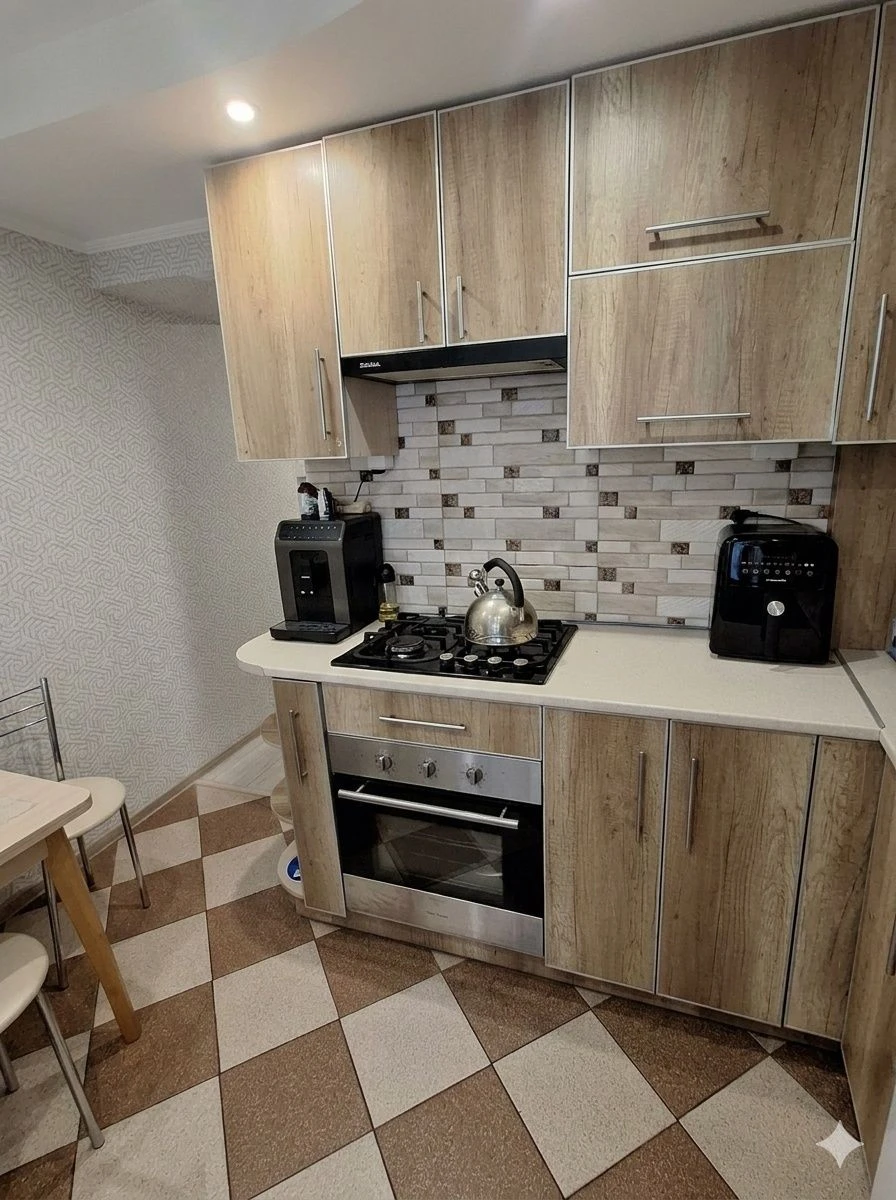 ПРОДАМ 3кв. ул.Энтузиастов 4/9эт.  (Почта) РЕМОНТ цена 42 00