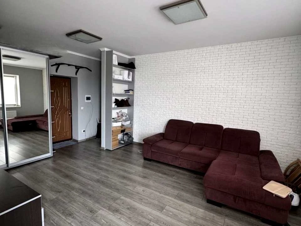 Apartment. Uzhgorod, Yenkovska St.