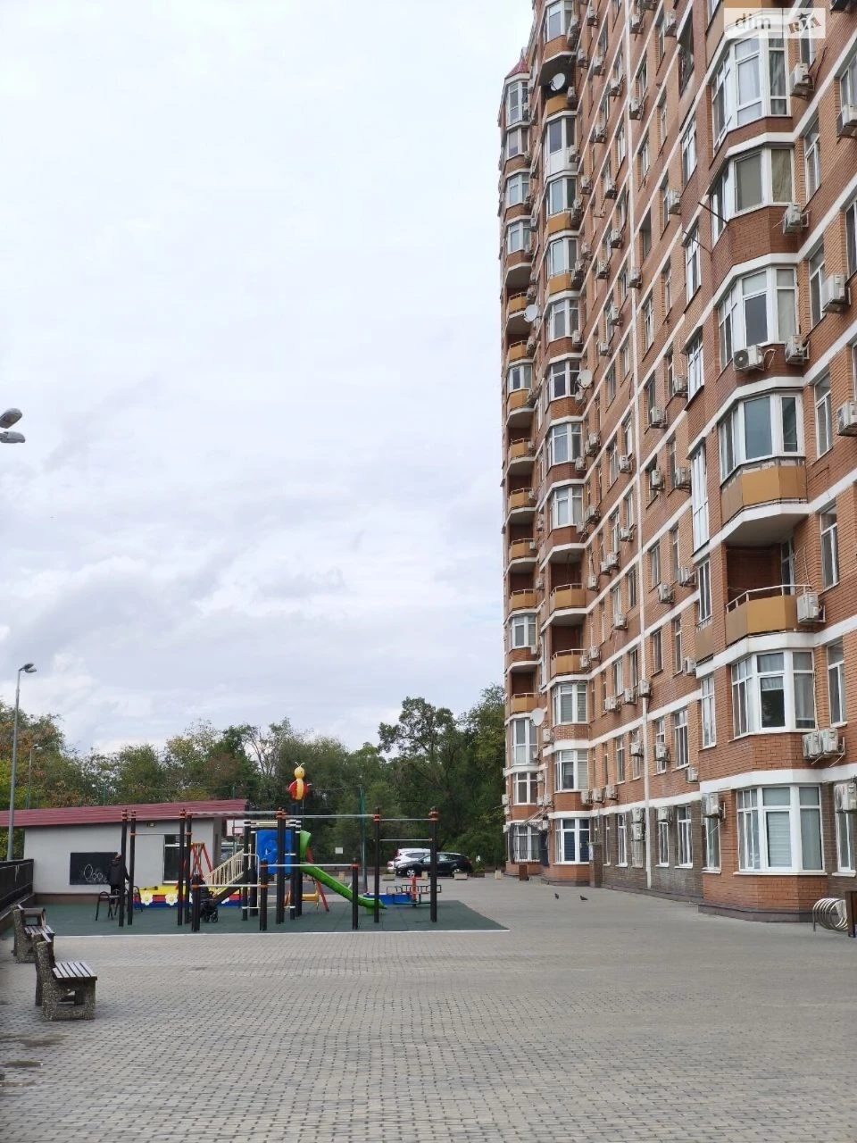 Продажа квартир Приморский.