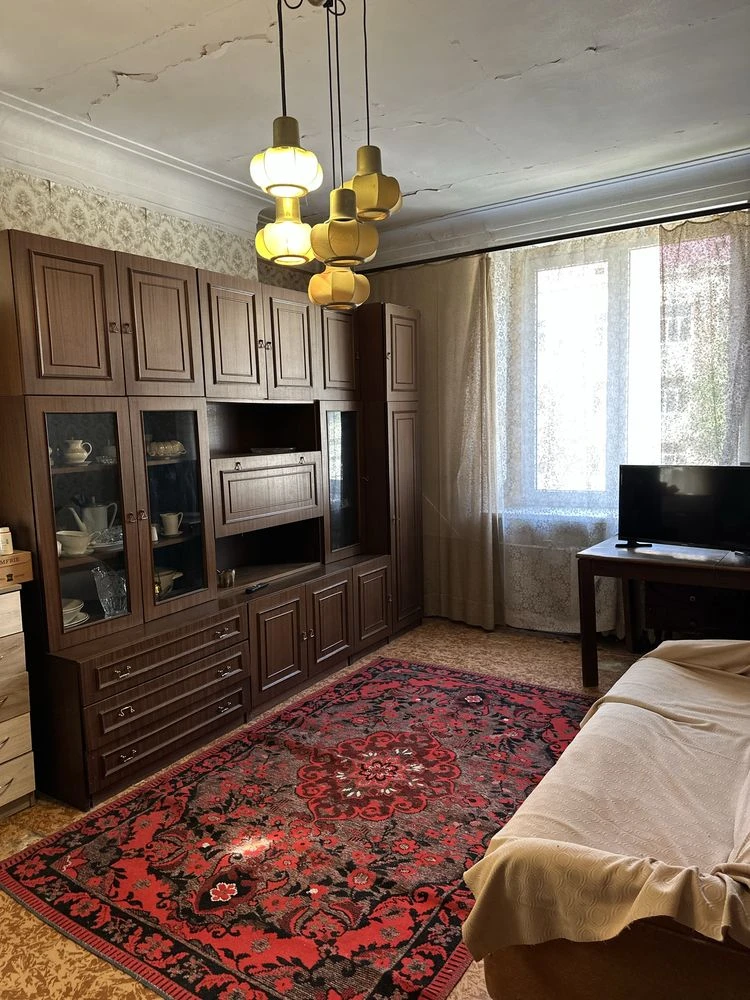 Продажа 3-комнатной квартиры в районе "Металлургов", улица Фанатская, Сталинка, Укрытие