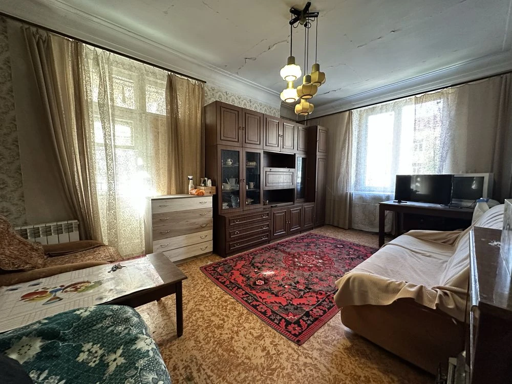 Продажа 3-комнатной квартиры в районе "Металлургов", улица Фанатская, Сталинка, Укрытие