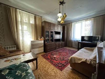 Продажа 3-комнатной квартиры в районе "Металлургов", улица Фанатская, Сталинка, Укрытие
