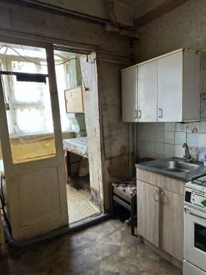 Продажа 3-комнатной квартиры в районе "Металлургов", улица Фанатская, Сталинка, Укрытие